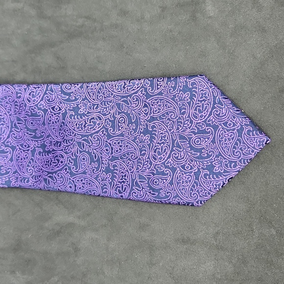 Croft and Barrow purple paisley polyester tie - Picture 2 of 5